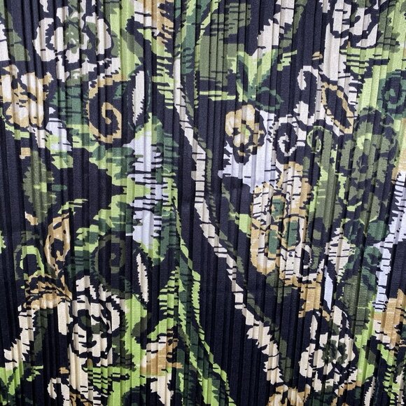 Violet and Claire Top Women's Green Sz S Pleats Crochet Babydoll Fairy Y2K - Picture 10 of 12